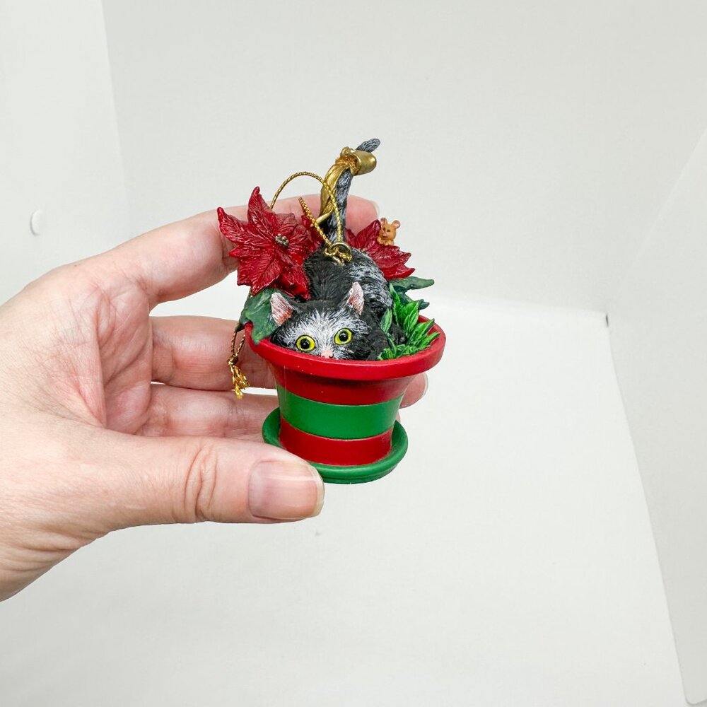 Danbury Mint Gary Patterson Cat Ornament Christmas Holiday Poinsettia Plant Pot